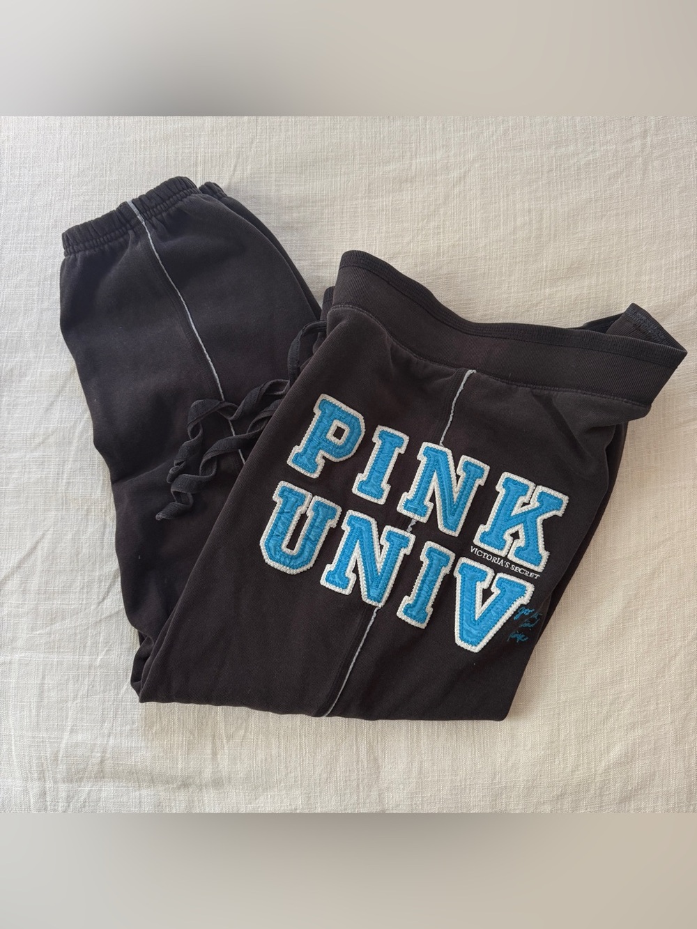 Vintage Y2K Victoria’s Secret PINK 86 University Black Sweatpants S Cropped